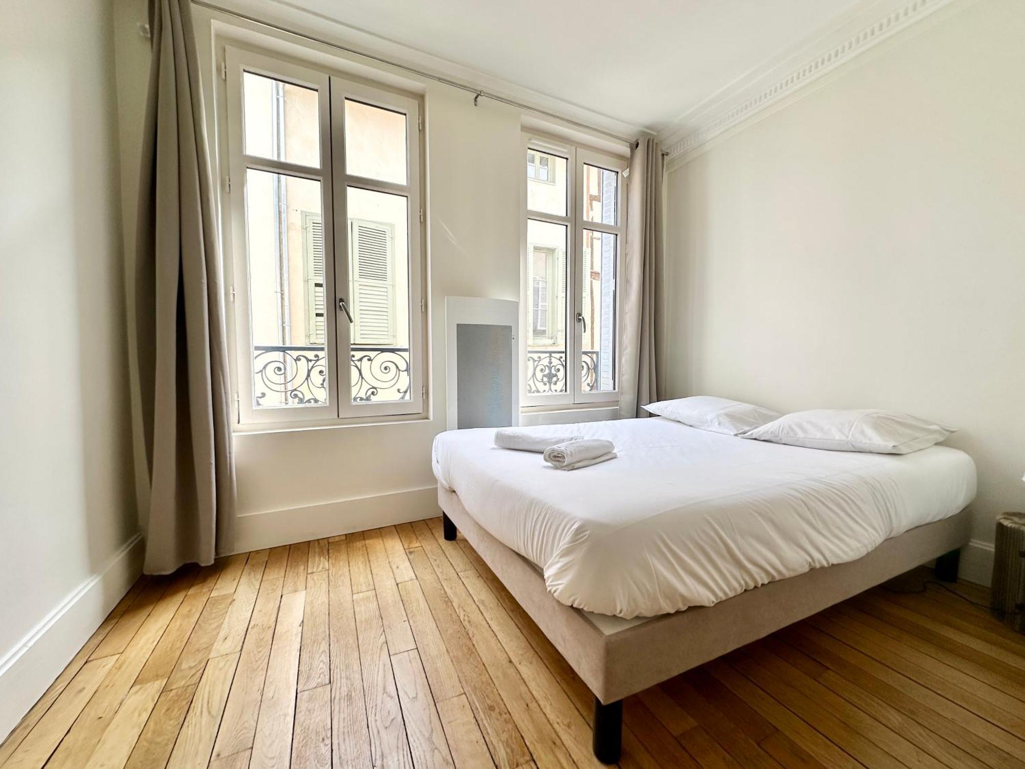 Apartamento L'Haussmannien, Splendide Et Lumineux Limoges Exterior foto